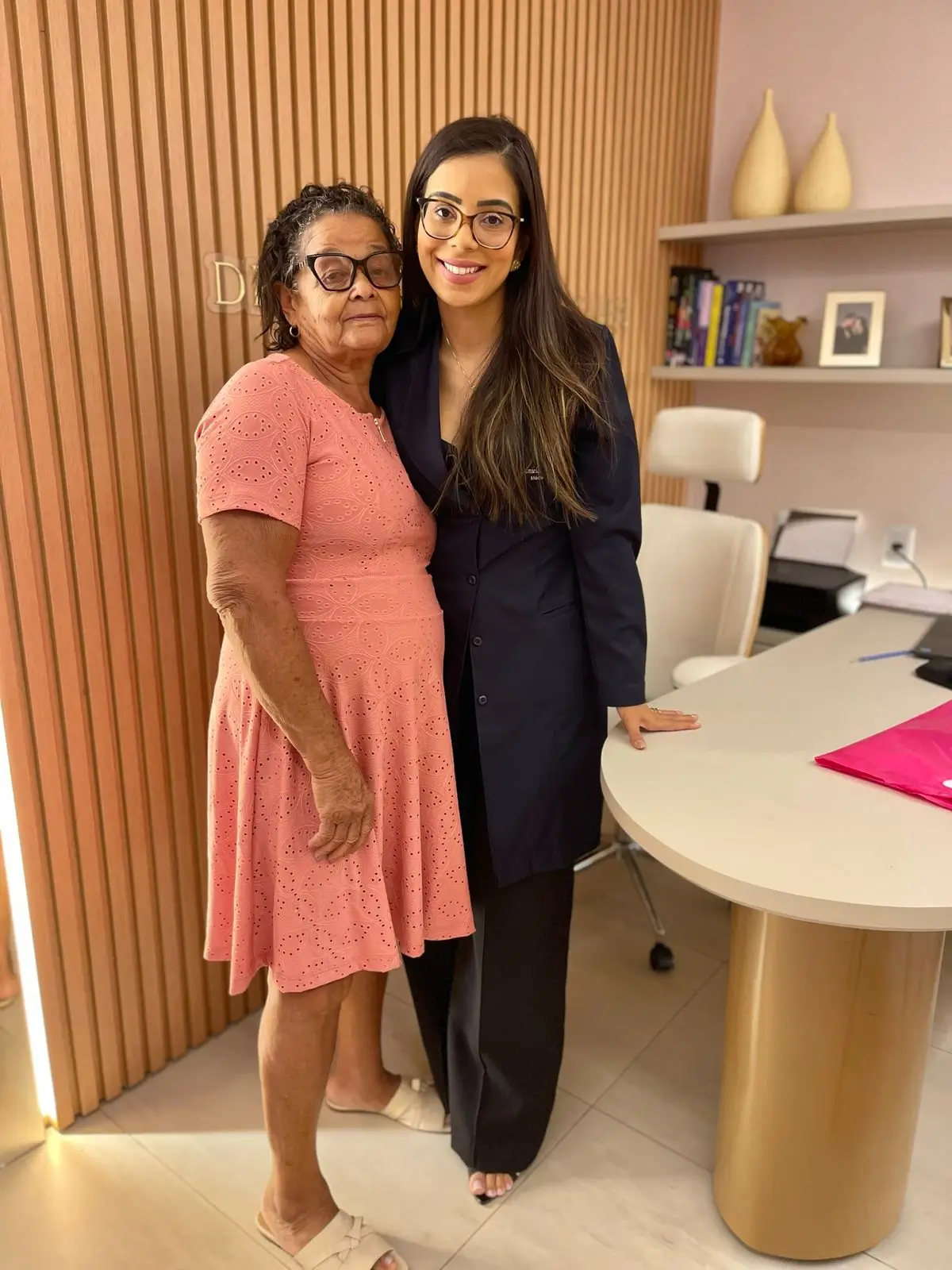 Paciente com Dra. Daniela após consulta